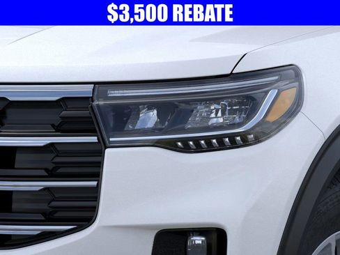 New 2026 Ford Explorer Active w/ Active Comfort Package image 18