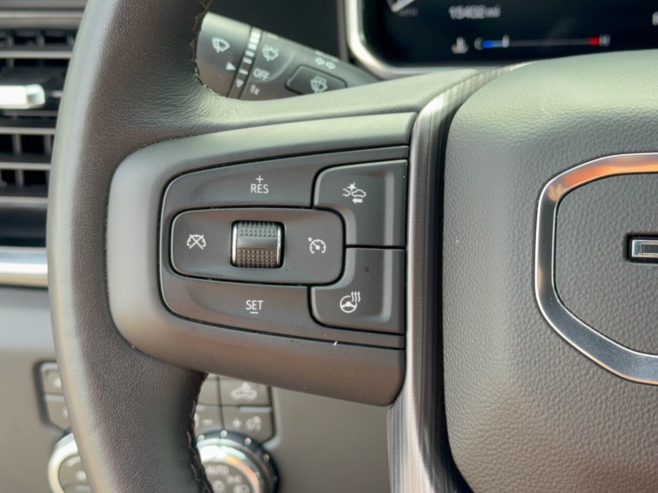 Used 2026 GMC Sierra 2500 Denali Ultimate AWD/4WD image 18