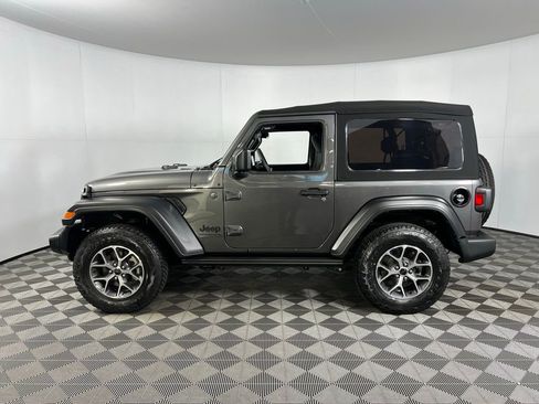 Used 2024 Jeep Wrangler Sport S image 10