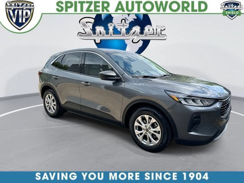 Used 2023 Ford Escape Active w/ Cold Weather Package FWD image 2