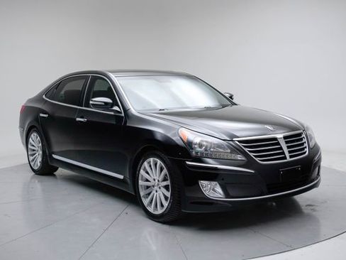 Used 2013 Hyundai Equus Signature RWD image 9