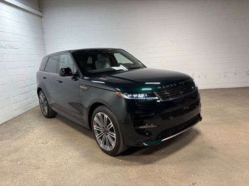 New 2026 Land Rover Range Rover Sport Dynamic SE AWD/4WD image 4