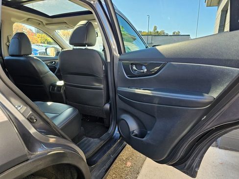 Used 2016 Nissan Rogue SL image 13