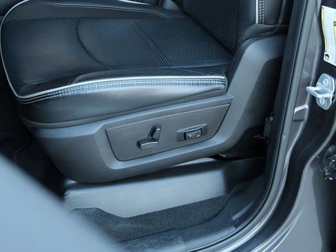 Used 2023 RAM 2500 Laramie image 17