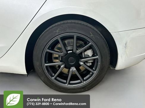 Used 2020 Tesla Model 3 Long Range AWD/4WD image 31