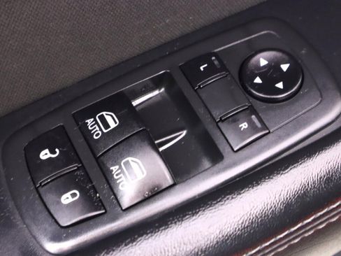 Used 2021 Dodge Challenger SXT RWD image 27