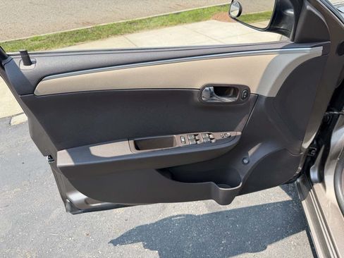 Used 2011 Chevrolet Malibu LS FWD image 11