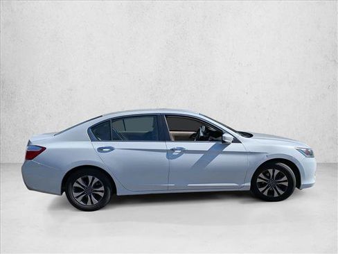 Used 2013 Honda Accord LX image 4