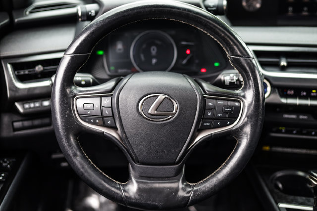 Used 2020 Lexus UX 250h w/ Premium Package AWD/4WD image 32