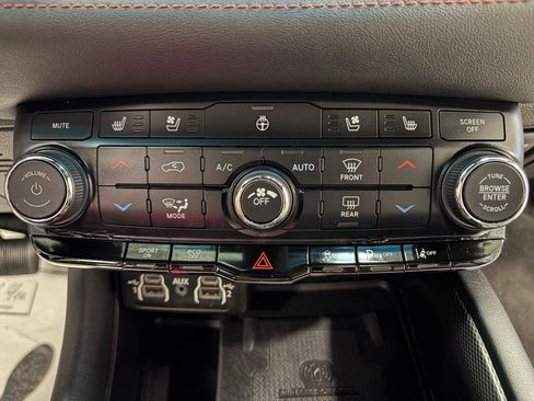 Used 2022 Dodge Durango R/T image 24