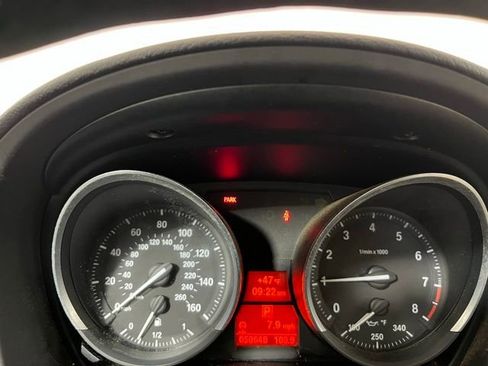 Used 2010 BMW Z4 sDrive35i image 22