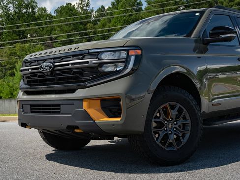 Used 2025 Ford Expedition Tremor AWD/4WD image 6