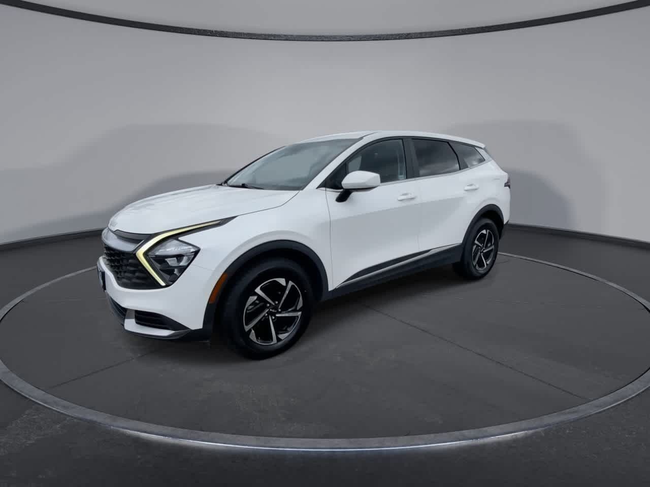 Used 2023 Kia Sportage LX AWD/4WD image 4