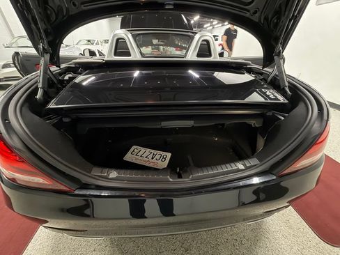 Used 2018 Mercedes-Benz SLC 300 image 34