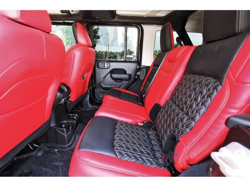 Used 2025 Jeep Wrangler Unlimited Sport AWD/4WD image 14