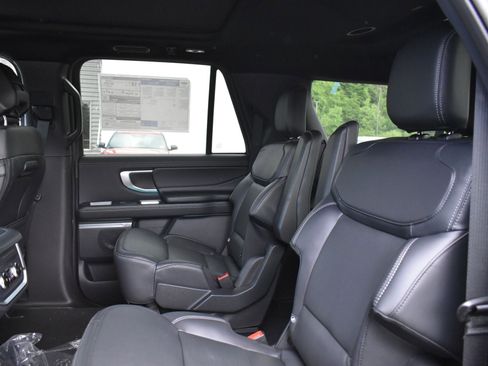 New 2026 Ford Expedition Max Platinum AWD/4WD image 24