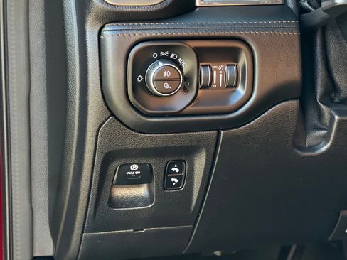 Used 2020 RAM 1500 Limited image 11