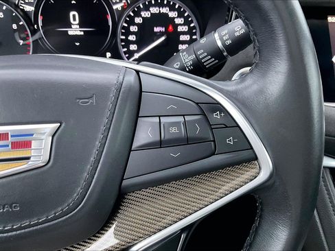 Used 2018 Cadillac XT5 Platinum image 17