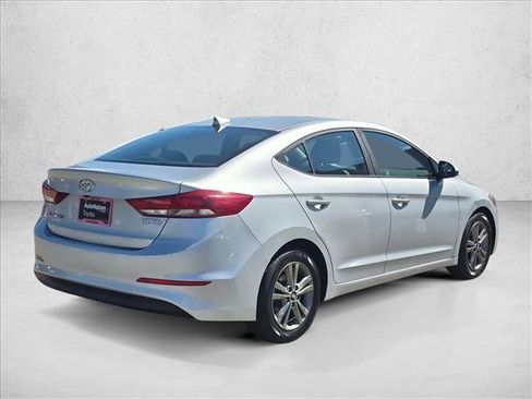 Used 2018 Hyundai Elantra SEL FWD image 5