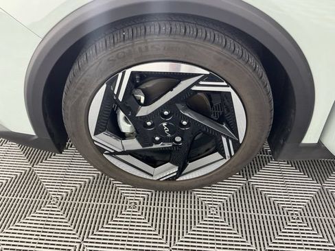 Used 2025 Kia K4 EX FWD image 16