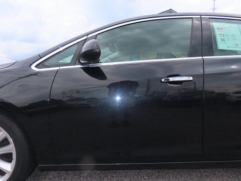 Used 2013 Buick Verano FWD image 29