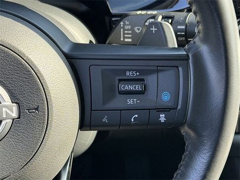 Used 2024 Nissan Pathfinder SV image 14