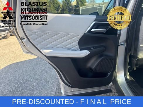 Used 2022 Mitsubishi Outlander SEL AWD/4WD image 28