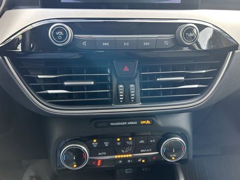 Used 2022 Ford Escape SE w/ Convenience Package image 24