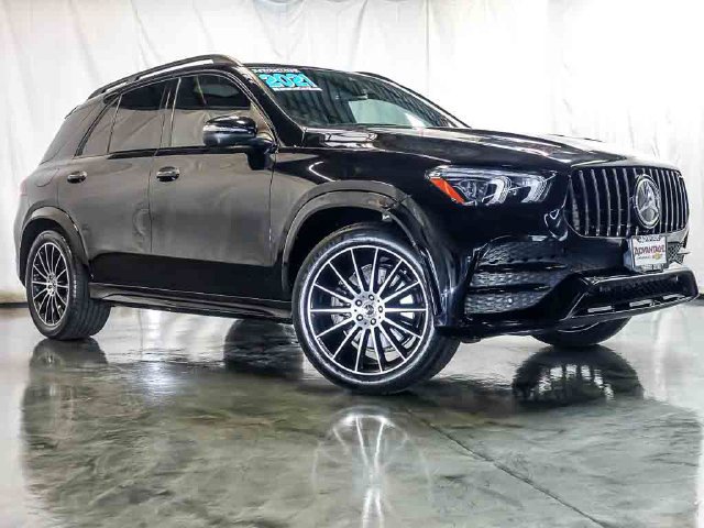 Used 2021 Mercedes-Benz GLE 450 4MATIC w/ AMG Line Exterior image 2