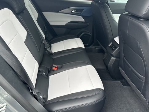 New 2026 Chevrolet Equinox EV LT image 17