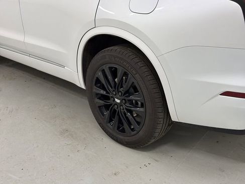 Certified 2024 Cadillac XT6 Luxury w/ LPO, Floor Liner Package AWD/4WD image 17