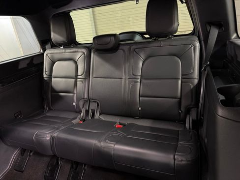Certified 2022 Lincoln Navigator Reserve AWD/4WD image 33