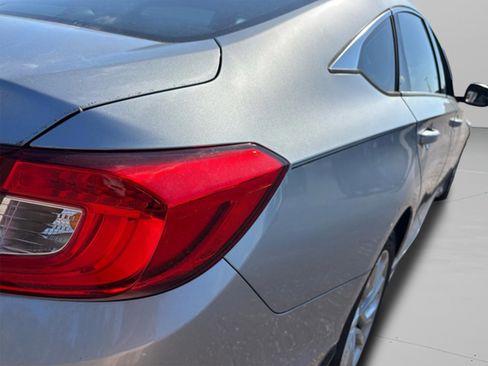 Used 2019 Honda Accord LX image 29