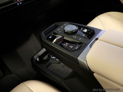 Certified 2025 BMW iX xDrive50 w/ Premium Package AWD/4WD image 25