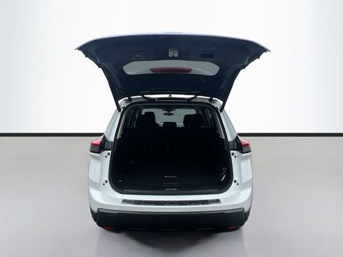New 2026 Nissan Rogue SV FWD image 27
