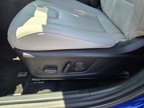 Used 2024 Hyundai Elantra Limited FWD image 14