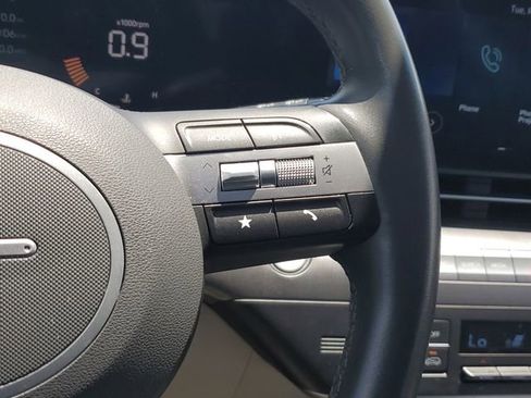 Certified 2024 Hyundai Kona SEL AWD/4WD image 18