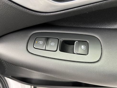 Used 2025 Hyundai Sonata SEL AWD/4WD image 29