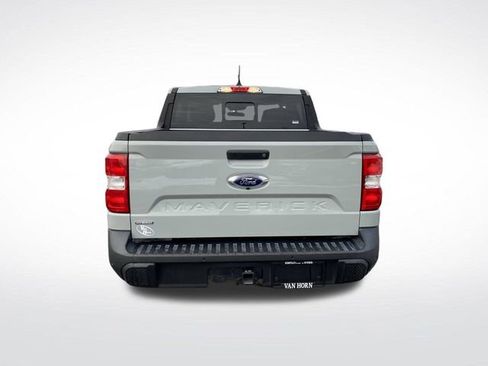 Used 2022 Ford Maverick Lariat w/ Lariat Luxury Package image 12