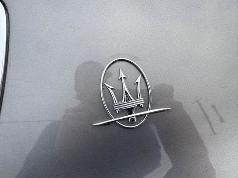 Used 2019 Maserati Levante image 16