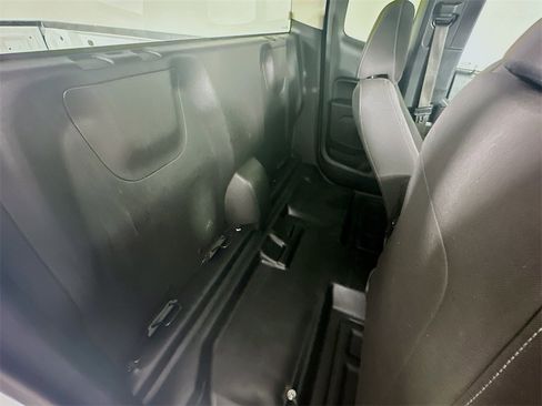 Used 2022 Chevrolet Colorado LT w/ Fleet Safety Package image 12