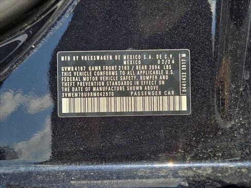 Used 2024 Volkswagen Jetta SE FWD image 22