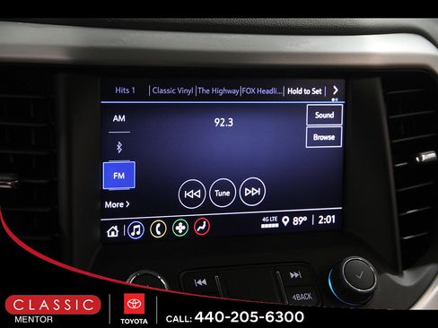 Used 2023 GMC Acadia SLE w/ Driver Convenience Package AWD/4WD image 11
