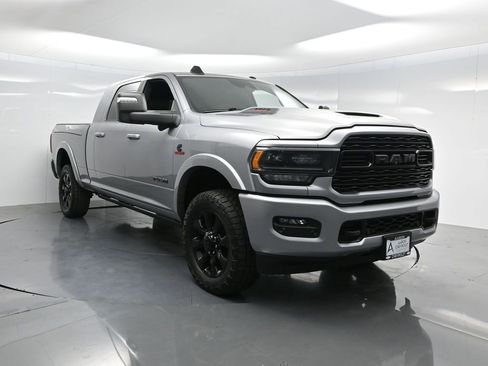 Used 2023 RAM 2500 Limited image 76