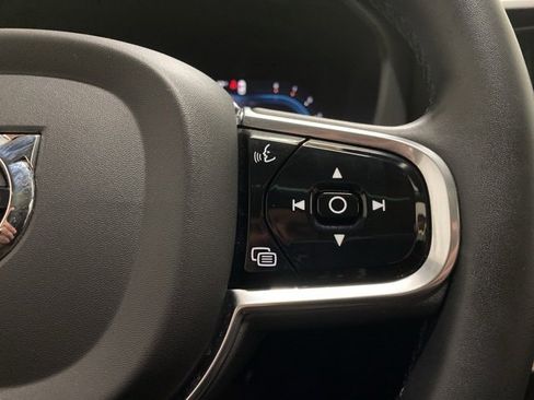 Used 2023 Volvo XC60 B5 Plus w/ Protection Package Premier image 38