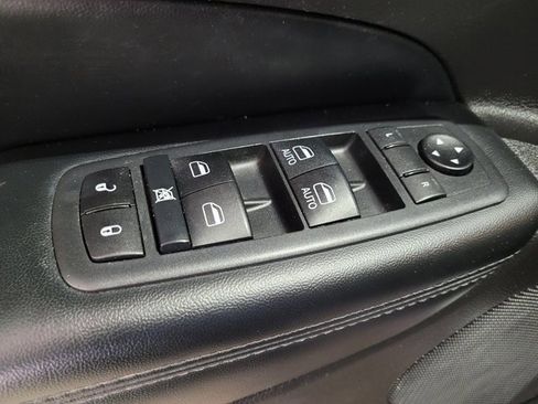 Used 2020 Jeep Grand Cherokee Altitude image 52