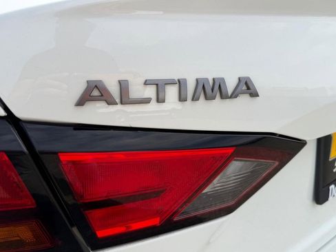 Used 2023 Nissan Altima 2.5 SR image 44