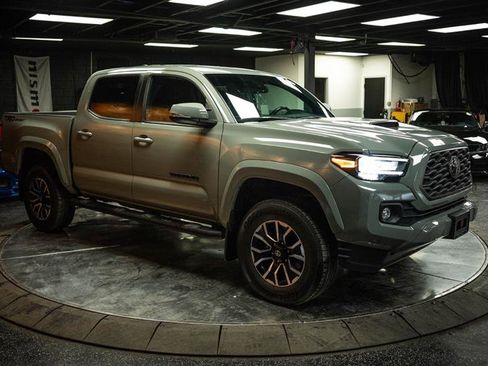 Used 2023 Toyota Tacoma TRD Sport w/ Black Out Package (TMS) image 5