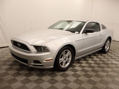 Used 2014 Ford Mustang Coupe image 1