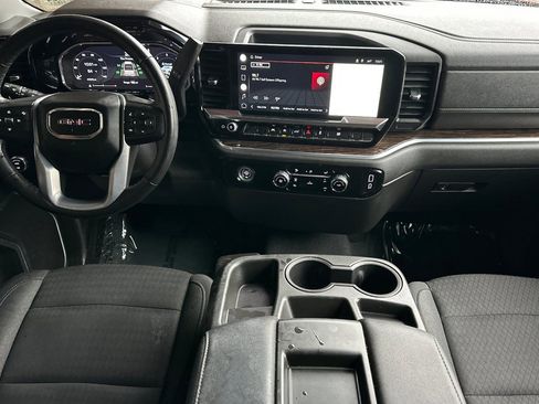 Certified 2022 GMC Sierra 1500 SLE image 15